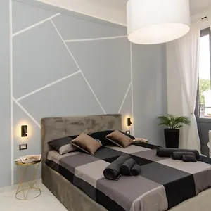 https://exclusive-apartment-front-navigli.italymilanhotels.net