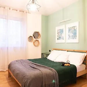 https://ihost-luxury-apartment-savona-112.italymilanhotels.net