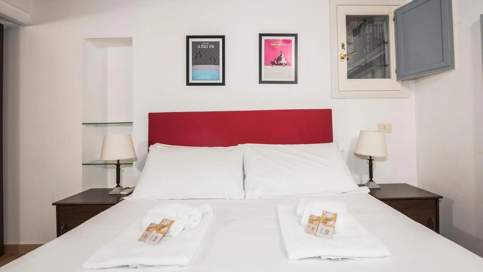 Suites Campo De' Fiori - Zen18-19-20 Roma 0*,  Italia