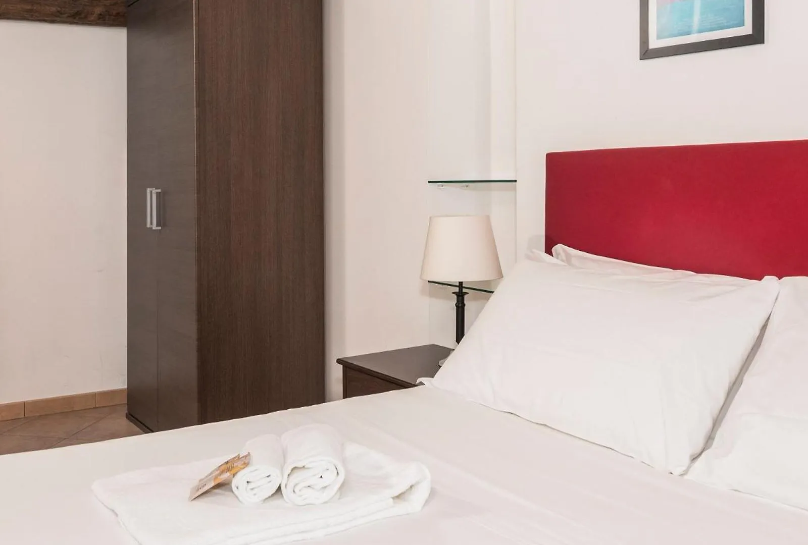 Suites Campo De' Fiori - Zen18-19-20 Roma 0*,  Italia